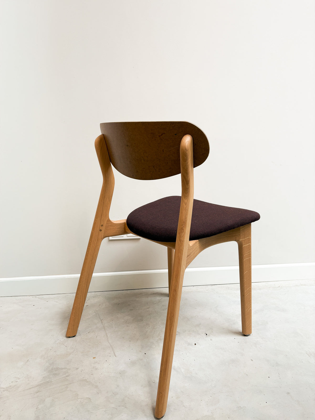 Sample Sale: Ubu Chair