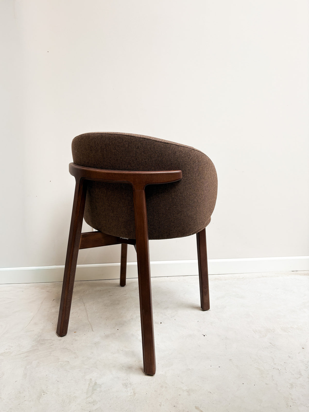 Sample Sale: Hoki Chair