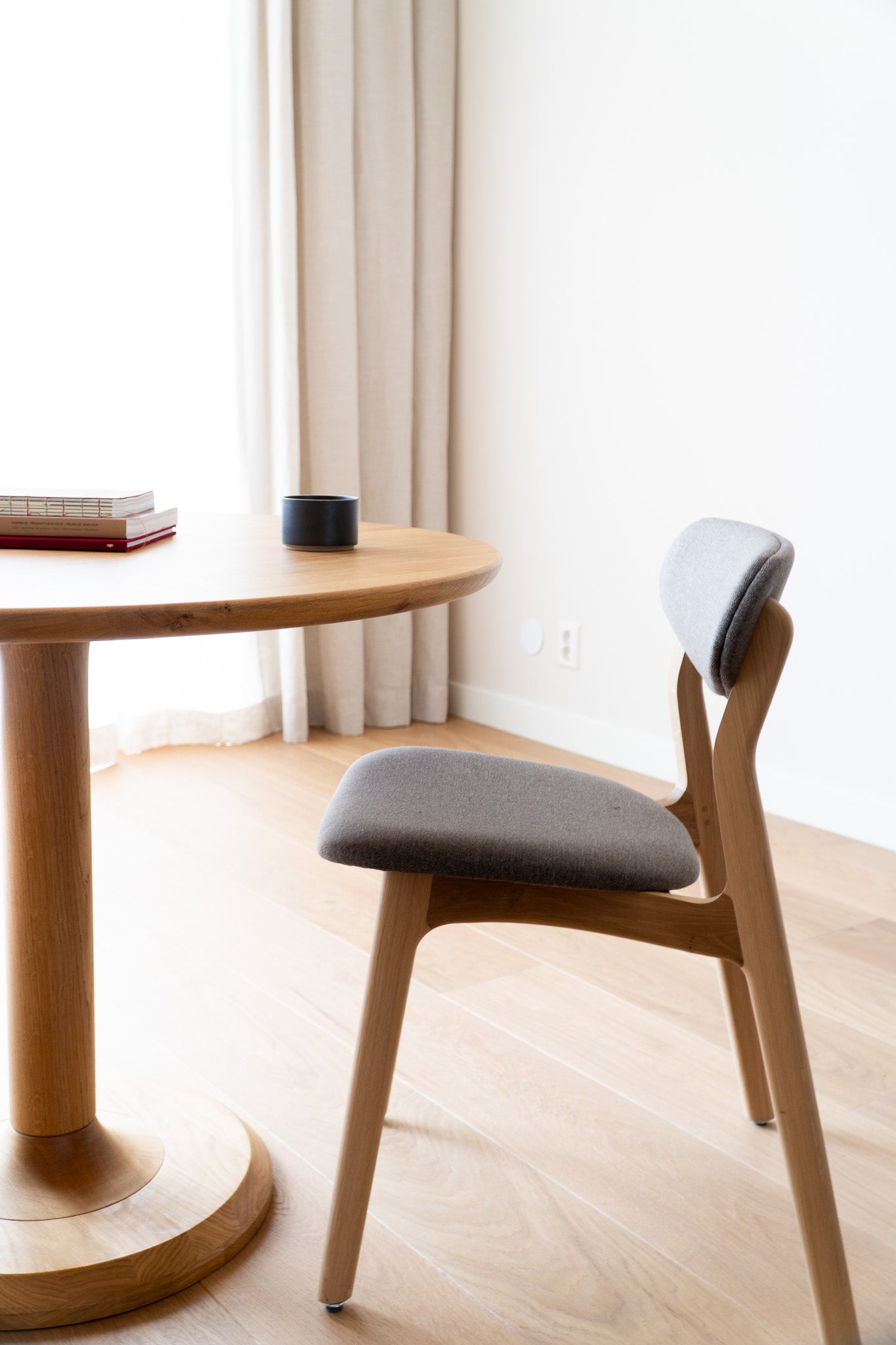 Ubu Chair Upholstered