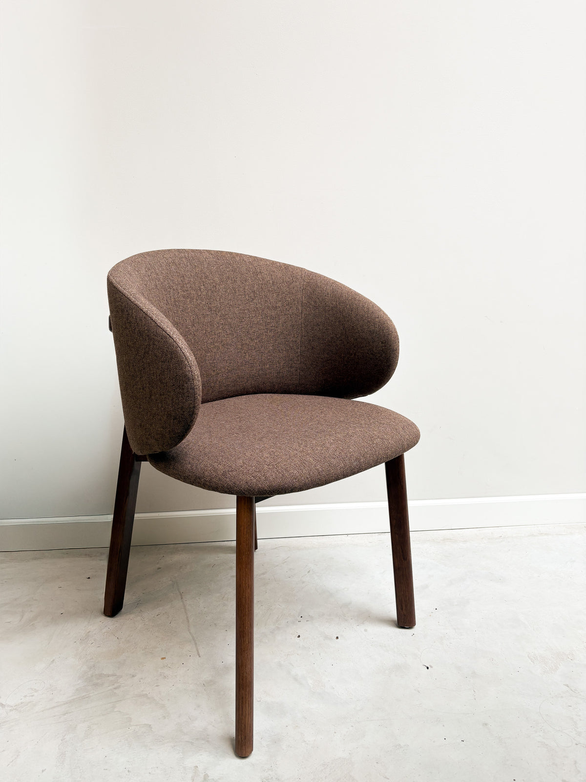 Sample Sale: Hoki Chair