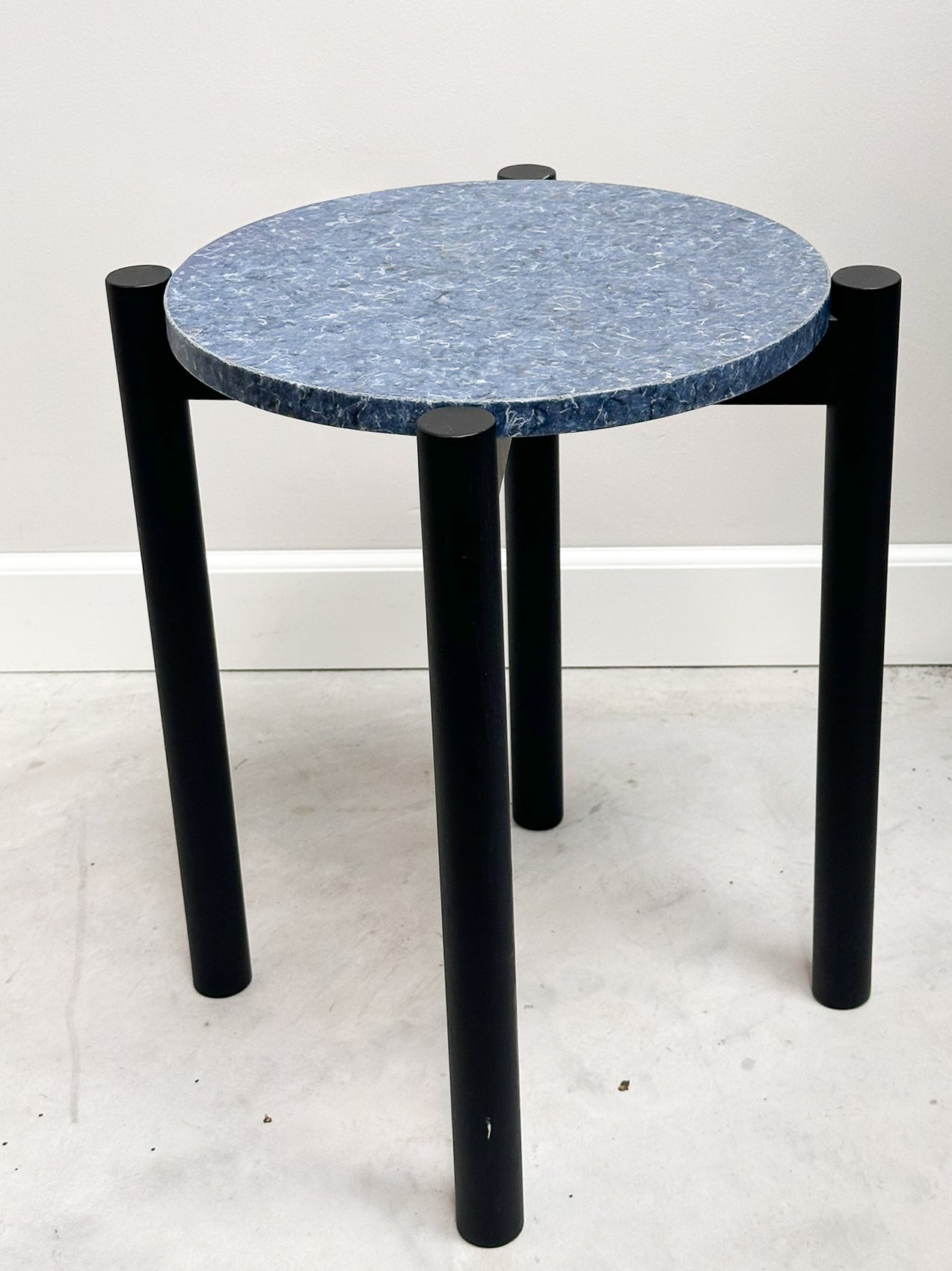 Sample Sale: Dott stool
