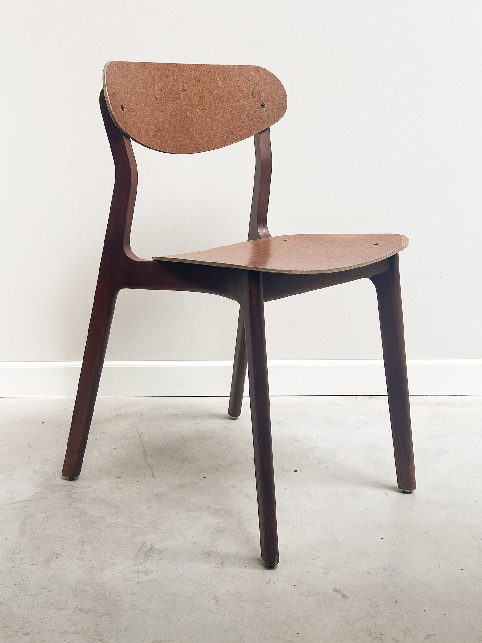 Sample Sale: Ubu Chair