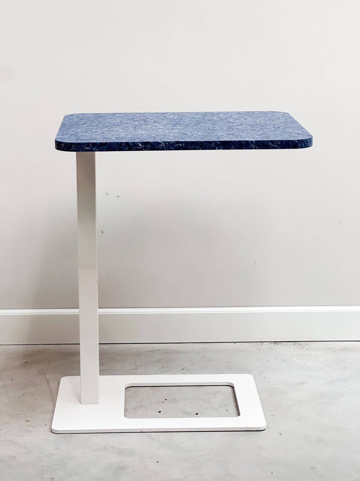 Sample Sale: Onyx table