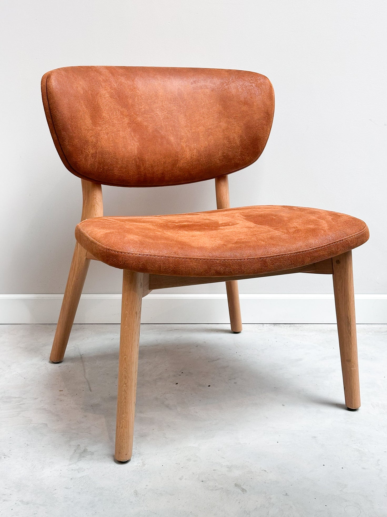 Sample Sale: Reo Lounge Chair