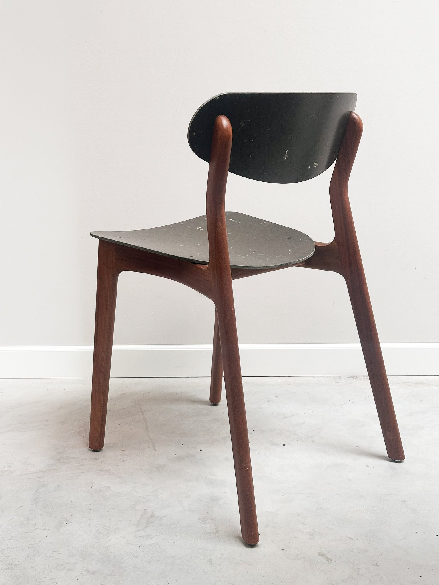 Sample Sale: Ubu Chair