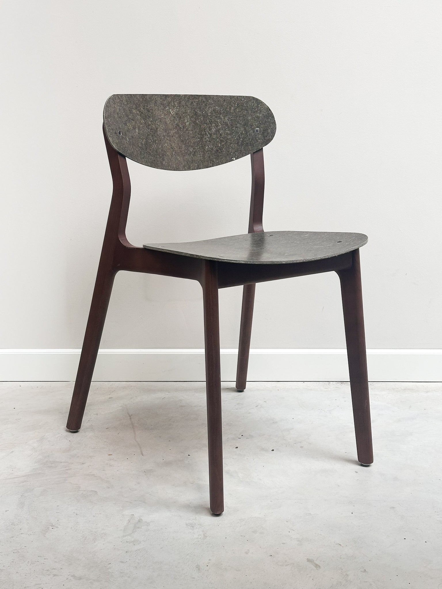 Sample Sale: Ubu Chair