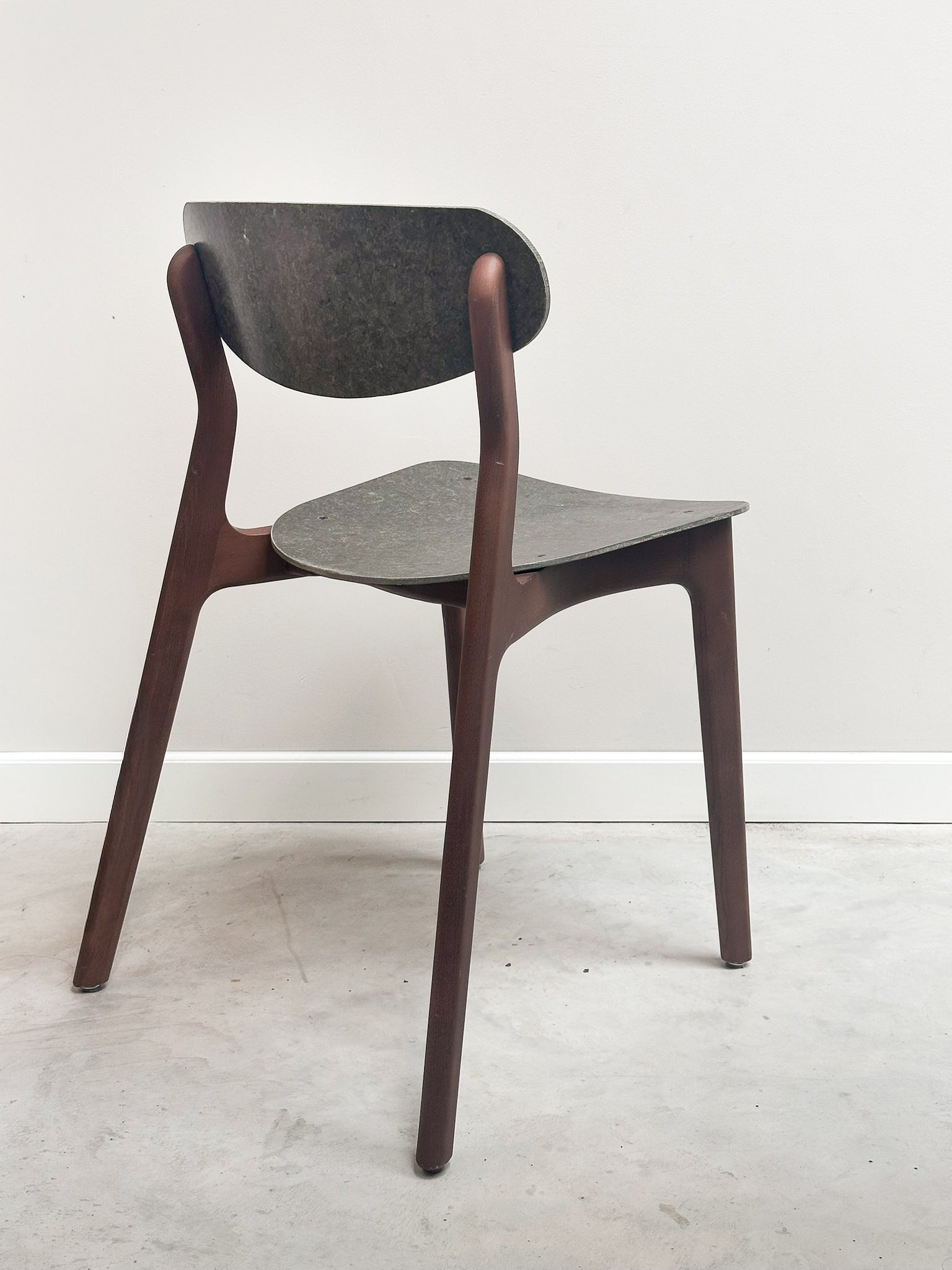 Sample Sale: Ubu Chair