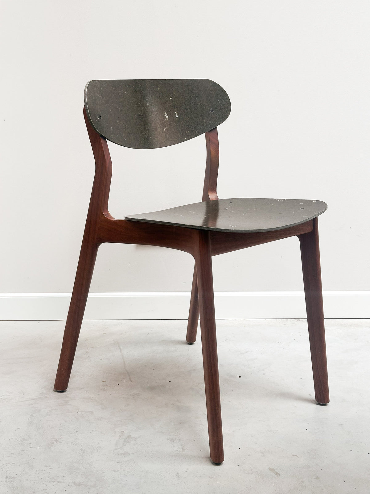 Sample Sale: Ubu Chair